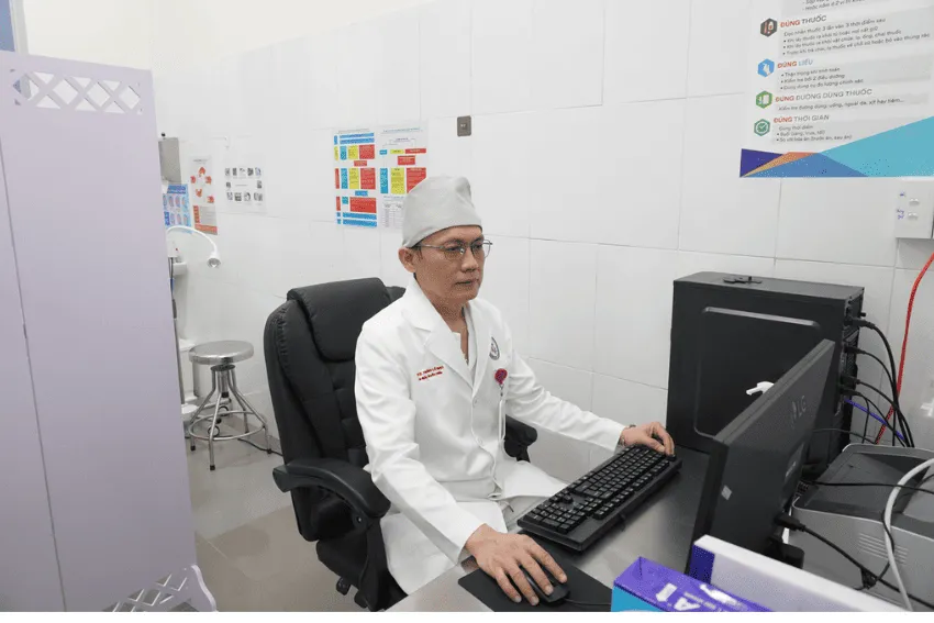 Bs Đạo khám bệnh xã hội STD